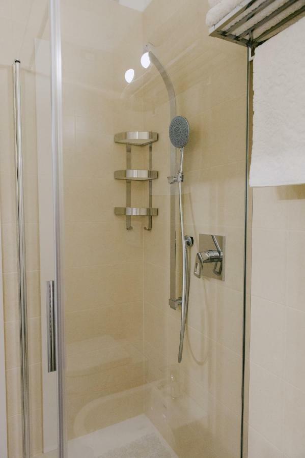 Sweet Dream Deluxe Apartment Sirmione Dış mekan fotoğraf